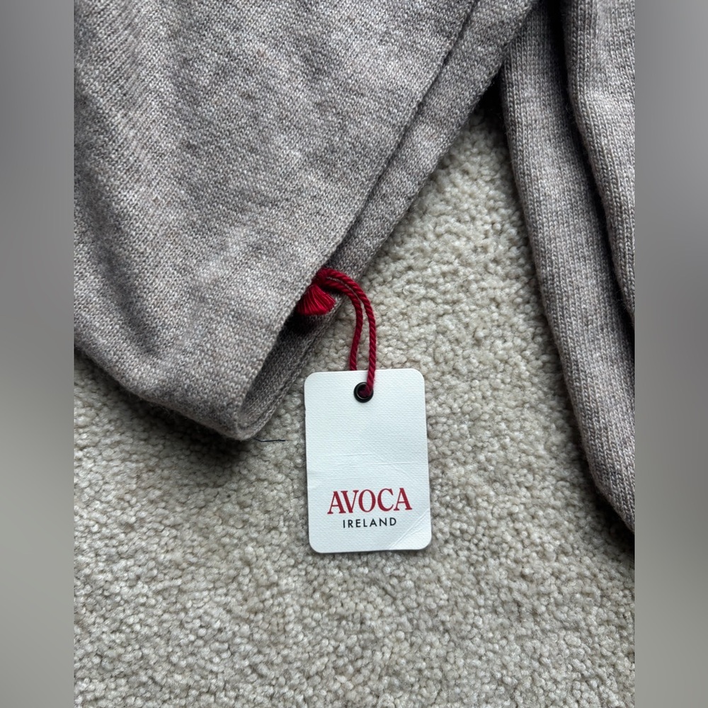 Avoca Ireland cashmere Wool Button Wrap Shawl • Beige w/ Navy Trim - Picture 4 of 10